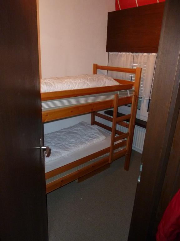 Ferienwohnung Murschetg Laax Pokoj fotografie